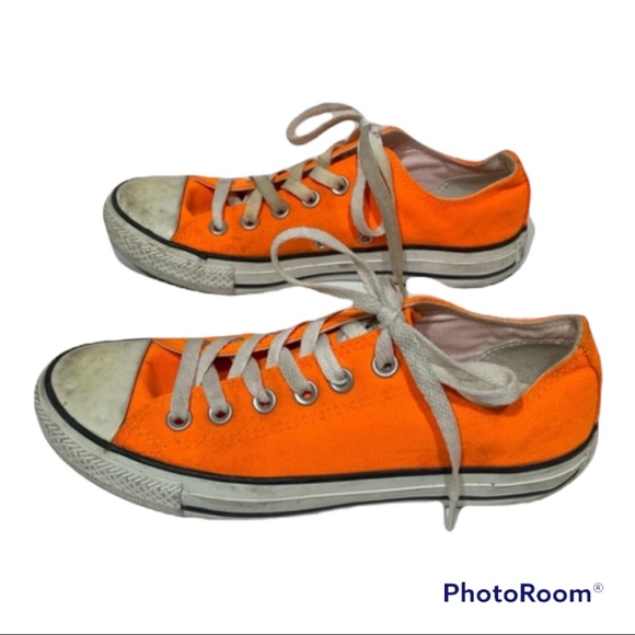 converse neon orange